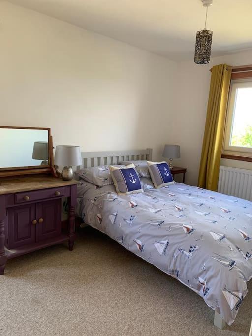 Cladach Cottage - Seafront Isle of Whithorn Экстерьер фото